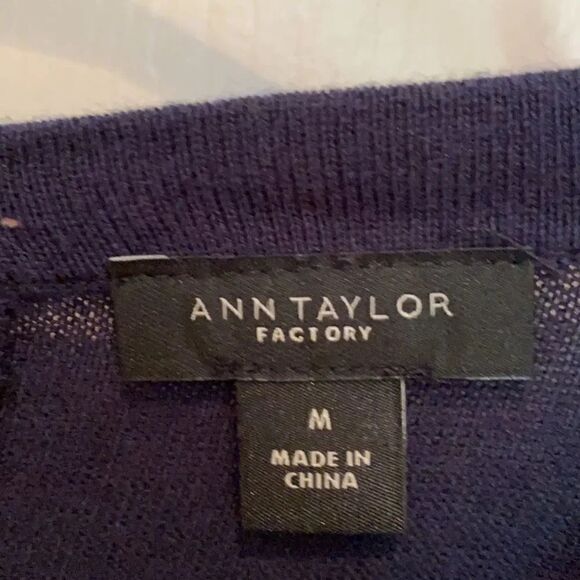 Ann Taylor Factory Navy sweater M - Picture 2 of 3